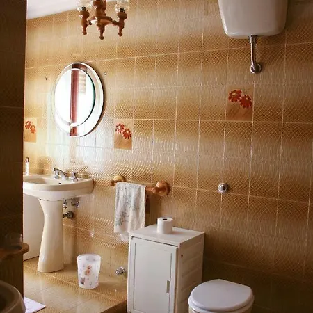 Morianese Pensión Lucca